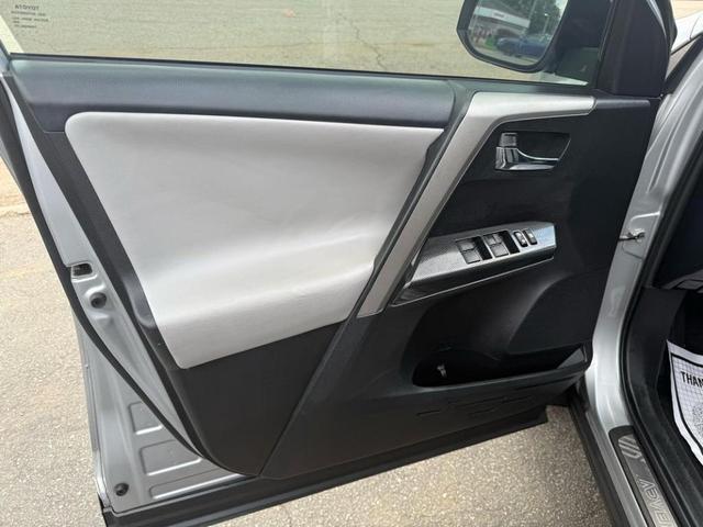 Photo of 2018 Silver Toyota RAV4