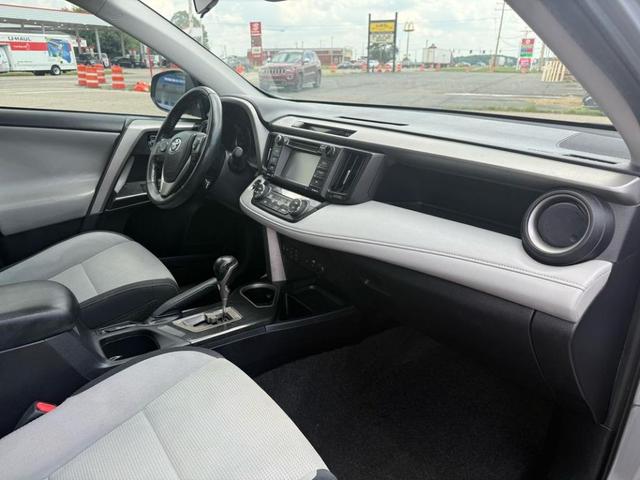 Photo of 2018 Silver Toyota RAV4