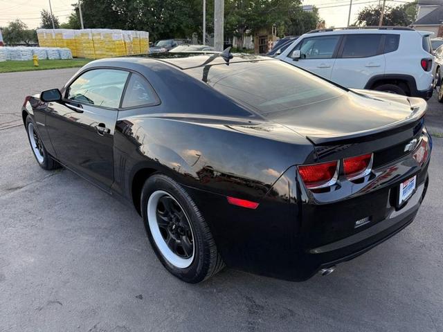 Photo of 2013 Black Chevrolet Camaro