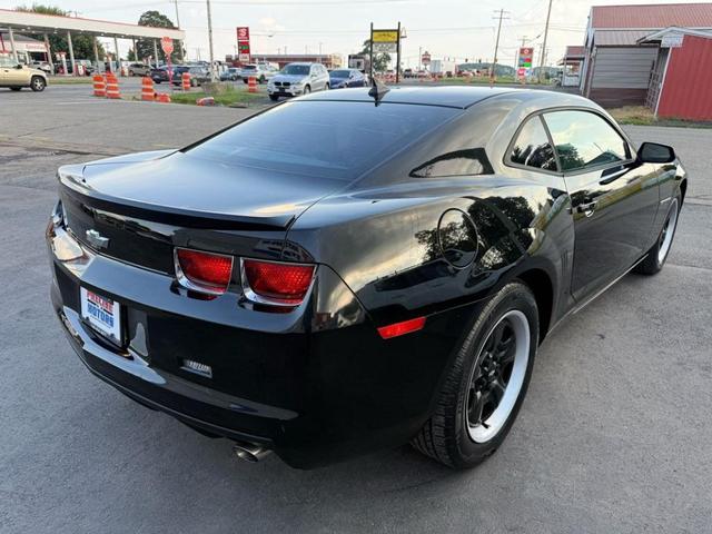 Photo of 2013 Black Chevrolet Camaro