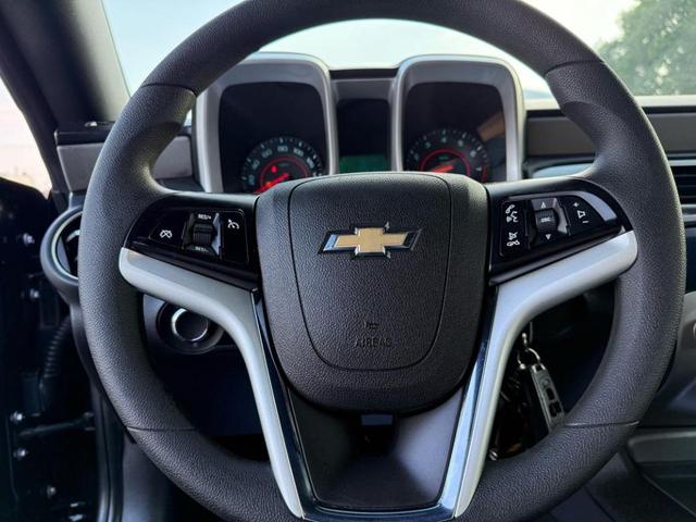 Photo of 2013 Black Chevrolet Camaro