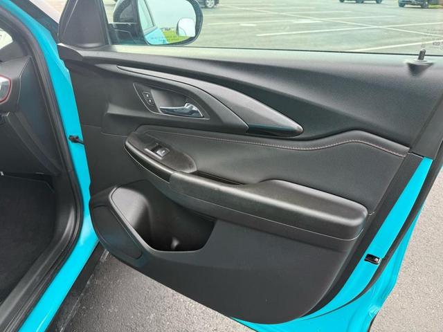 Photo of 2022 Blue Chevrolet Trailblazer