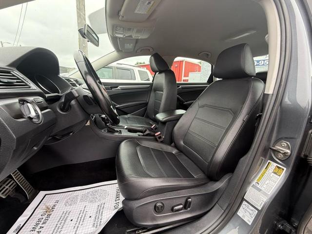 Photo of 2018 Platinum Gray Metallic Volkswagen Passat