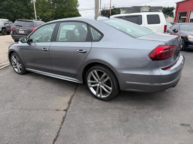 Photo of 2018 Platinum Gray Metallic Volkswagen Passat
