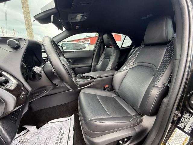 Photo of 2020 Black Lexus UX 250h