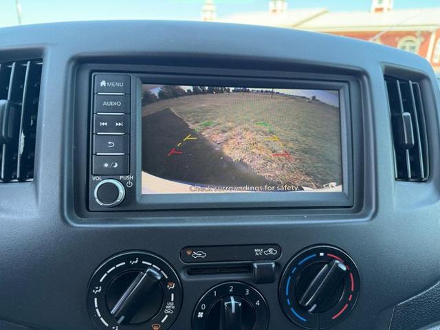 Photo of 2020 Cloud White Nissan NV200