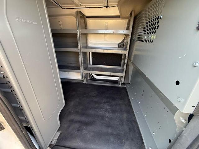 Photo of 2020 Cloud White Nissan NV200