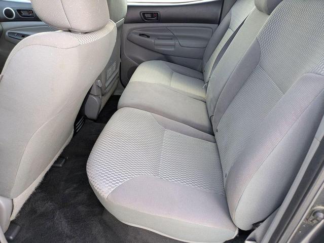 Photo of 2015 Magnetic Gray Metallic Toyota Tacoma