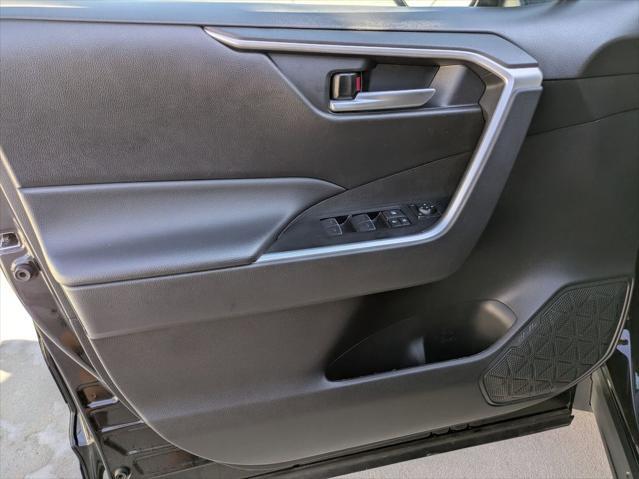 Photo of 2024 Midnight Black Metallic Toyota RAV4