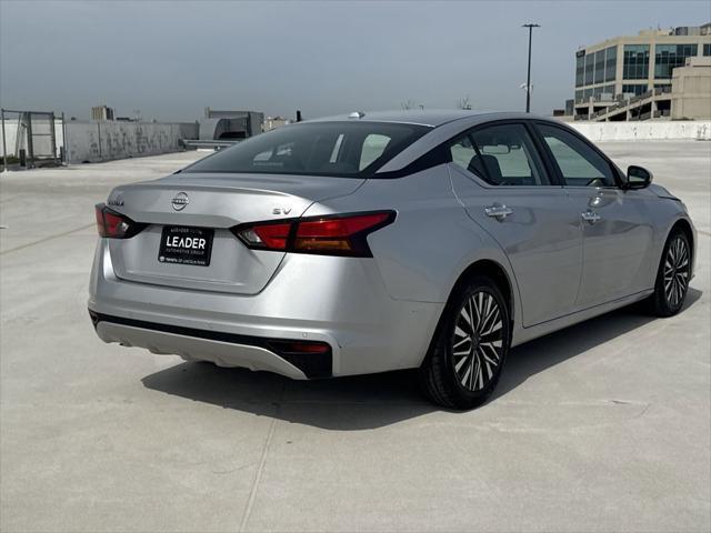 Photo of 2023 Brilliant Silver Metallic Nissan Altima