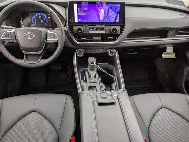 Photo of 2025 Ruby Flare Pearl Toyota Grand Highlander
