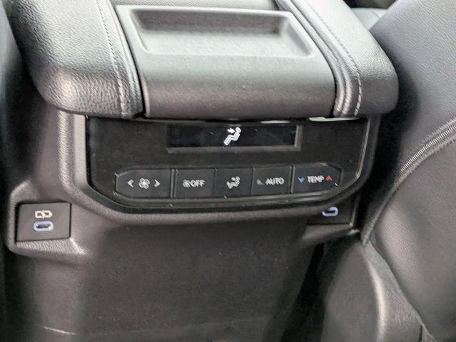 Photo of 2025 Ruby Flare Pearl Toyota Grand Highlander