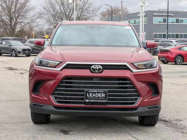 Photo of 2025 Ruby Flare Pearl Toyota Grand Highlander