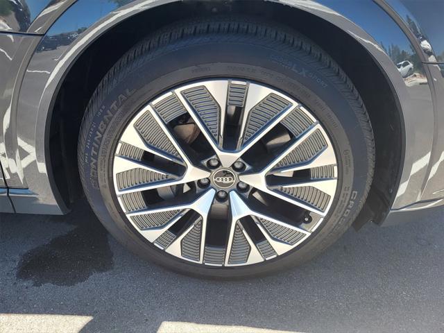 Photo of 2024 Gray Audi Q8 e-tron