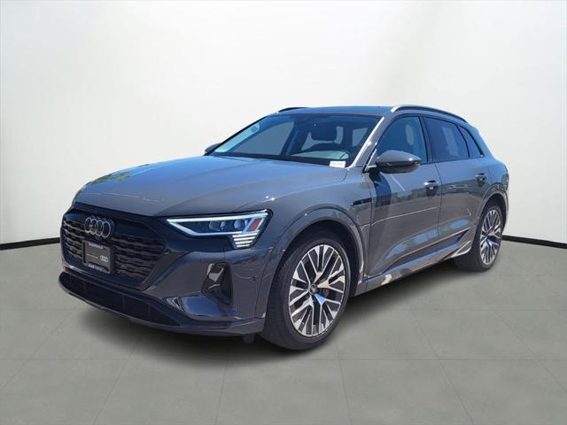 Photo of 2024 Gray Audi Q8 e-tron