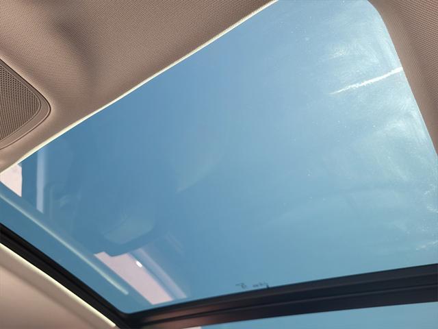 Photo of 2024 Gray Audi Q8 e-tron