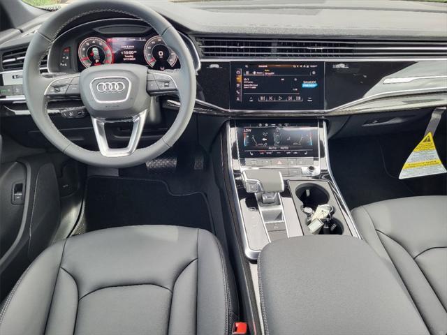 Photo of 2025 Mythos Black Metallic Audi Q7