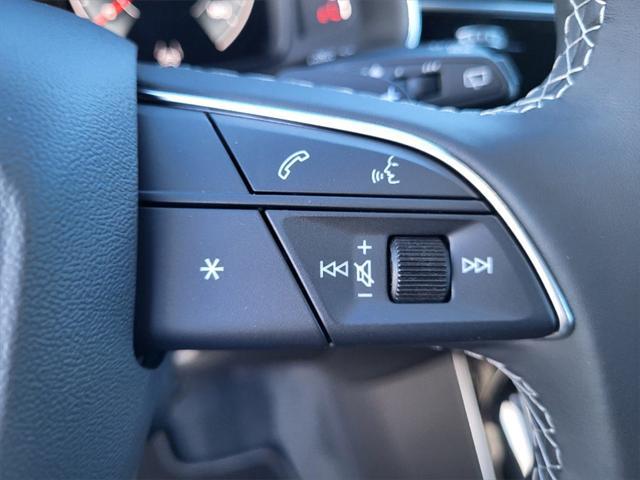 Photo of 2025 Mythos Black Metallic Audi Q7