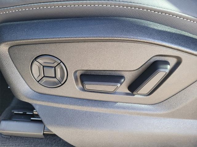 Photo of 2025 Mythos Black Metallic Audi Q7