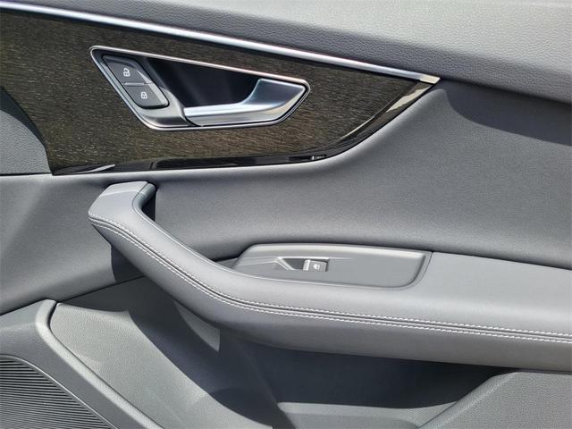 Photo of 2025 Samurai Gray Metallic Audi Q7