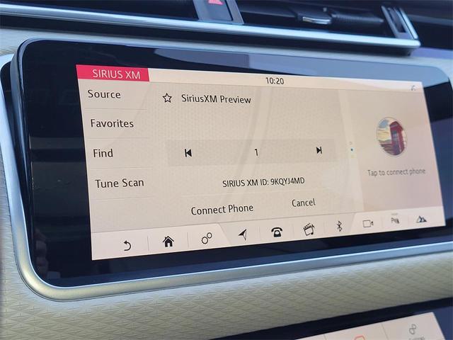 Photo of 2018 White Land Rover Range Rover Velar