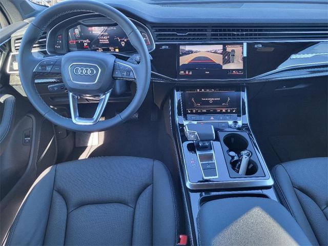Photo of 2025 Mythos Black Metallic Audi Q7