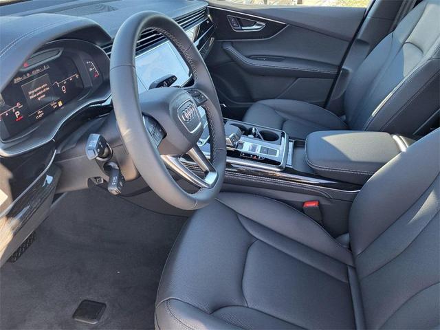 Photo of 2025 Mythos Black Metallic Audi Q7