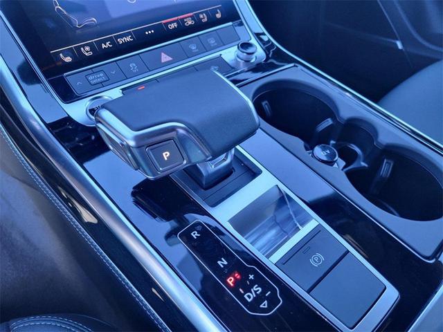 Photo of 2025 Mythos Black Metallic Audi Q7