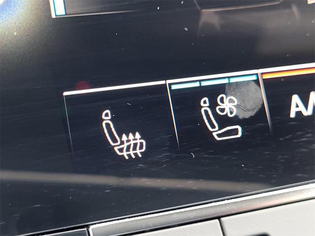 Photo of 2025 Glacier White Metallic Audi Q7