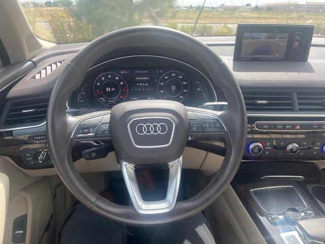 Photo of 2018 White Audi Q7