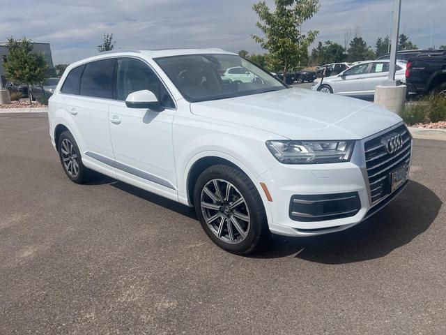 Photo of 2018 White Audi Q7