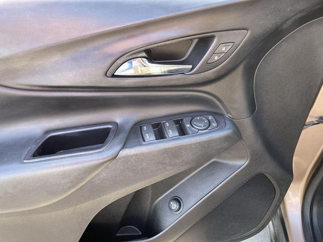 Photo of 2019 Sandy Ridge Metallic Chevrolet Equinox