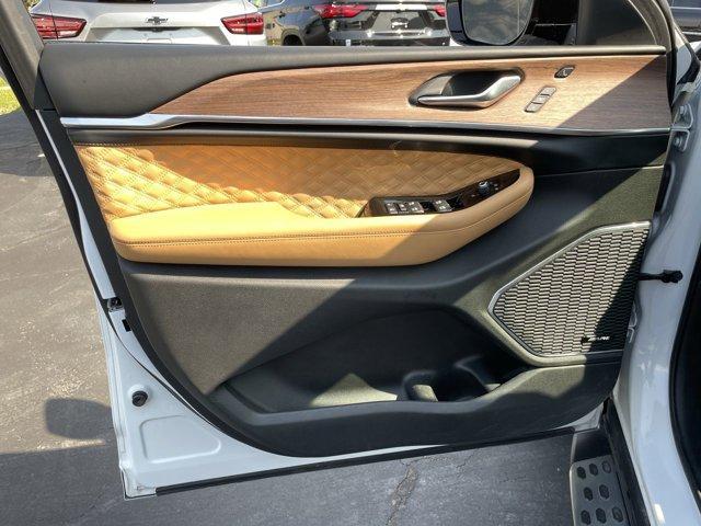Photo of 2021 Bright White Clearcoat Jeep Grand Cherokee L