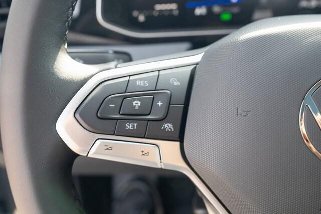 Photo of 2025 Platinum Gray Metallic Volkswagen Jetta