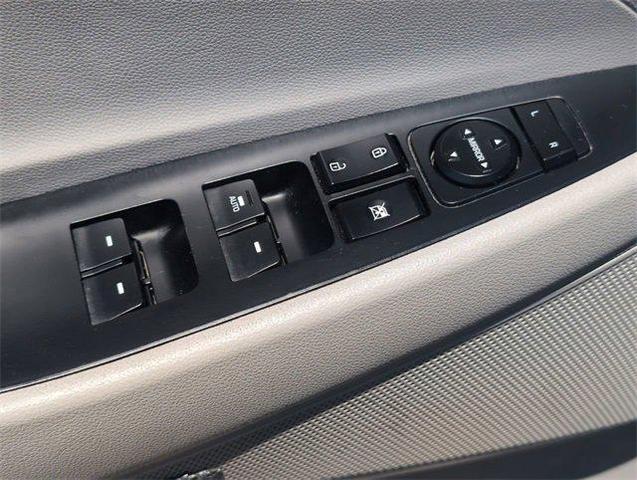 Photo of 2021 Stellar Silver Hyundai TUCSON