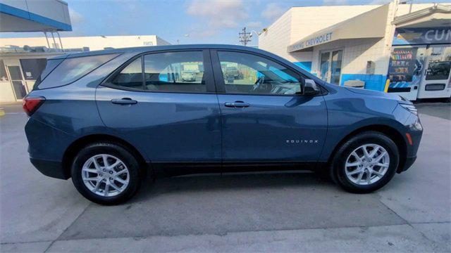 Photo of 2024 Blue Chevrolet Equinox