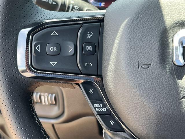 Photo of 2026 Diamond Black Crystal Pearlcoat RAM 1500