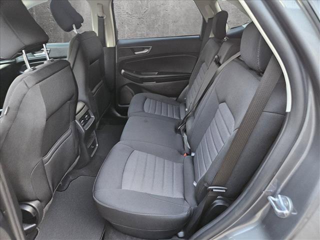 Photo of 2024 Carbonized Gray Metallic Ford Edge