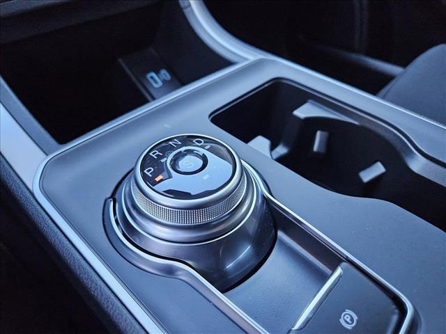 Photo of 2024 Carbonized Gray Metallic Ford Edge