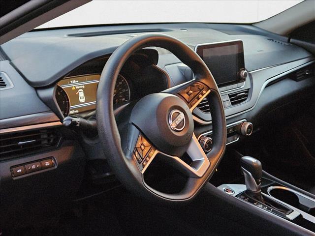 Photo of 2024 Super Black Nissan Altima