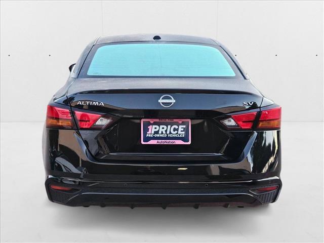 Photo of 2024 Super Black Nissan Altima