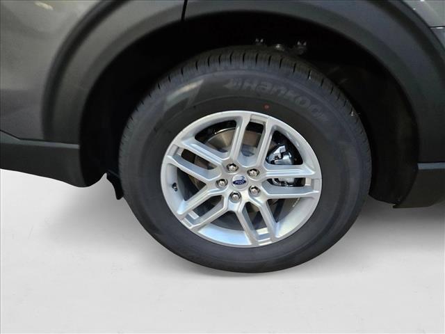 Photo of 2025 Carbonized Gray Metallic Ford Explorer