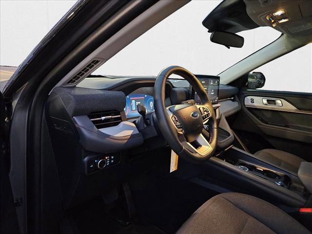 Photo of 2025 Carbonized Gray Metallic Ford Explorer