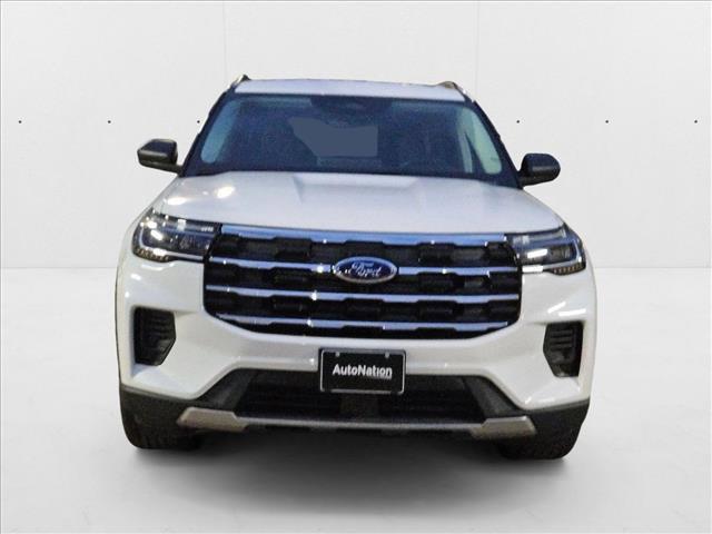 Photo of 2025 Star White Metallic Tri-Coat Ford Explorer