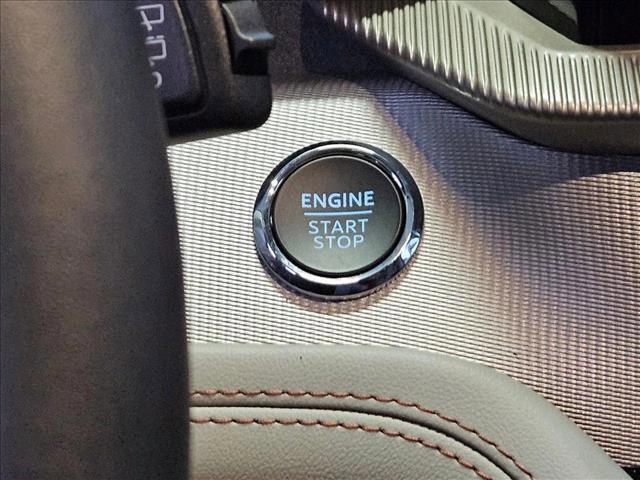 Photo of 2025 Star White Metallic Tri-Coat Ford Explorer