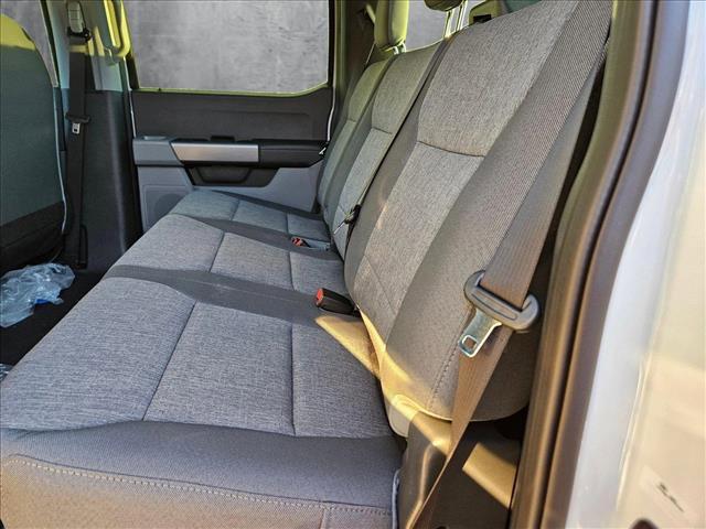Photo of 2025 Oxford White Ford F-250
