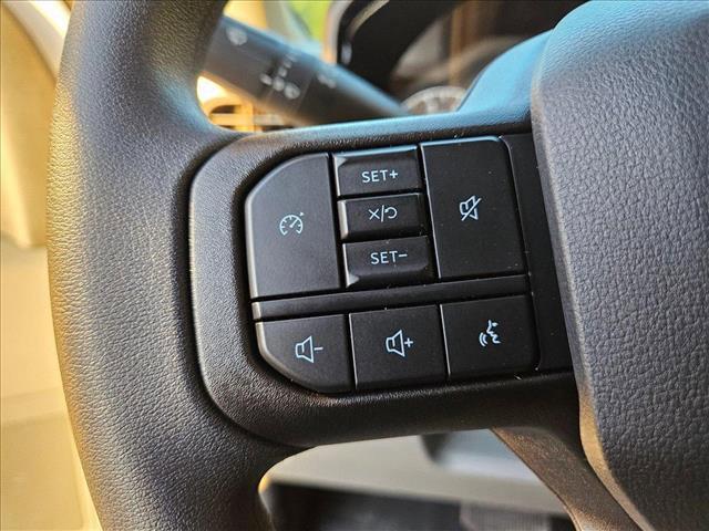 Photo of 2025 Oxford White Ford F-250