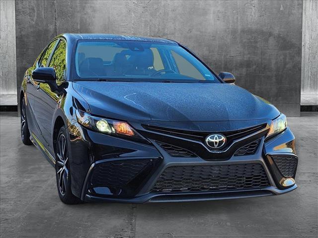 Photo of 2023 Midnight Black Metallic Toyota Camry