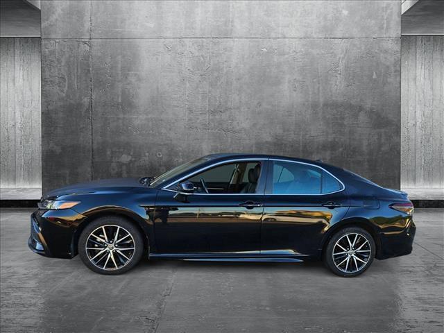Photo of 2023 Midnight Black Metallic Toyota Camry