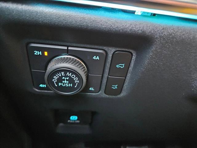 Photo of 2025 Agate Black Metallic Ford Expedition